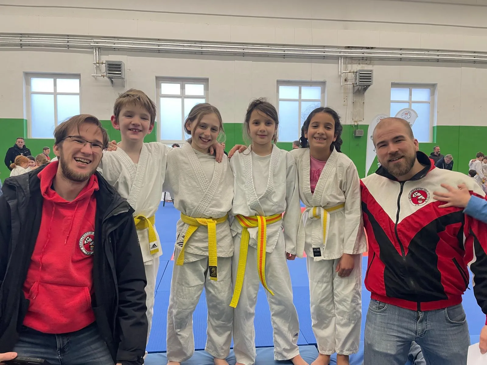 Unsere Kämpfer, erschöpft, aber glücklich img