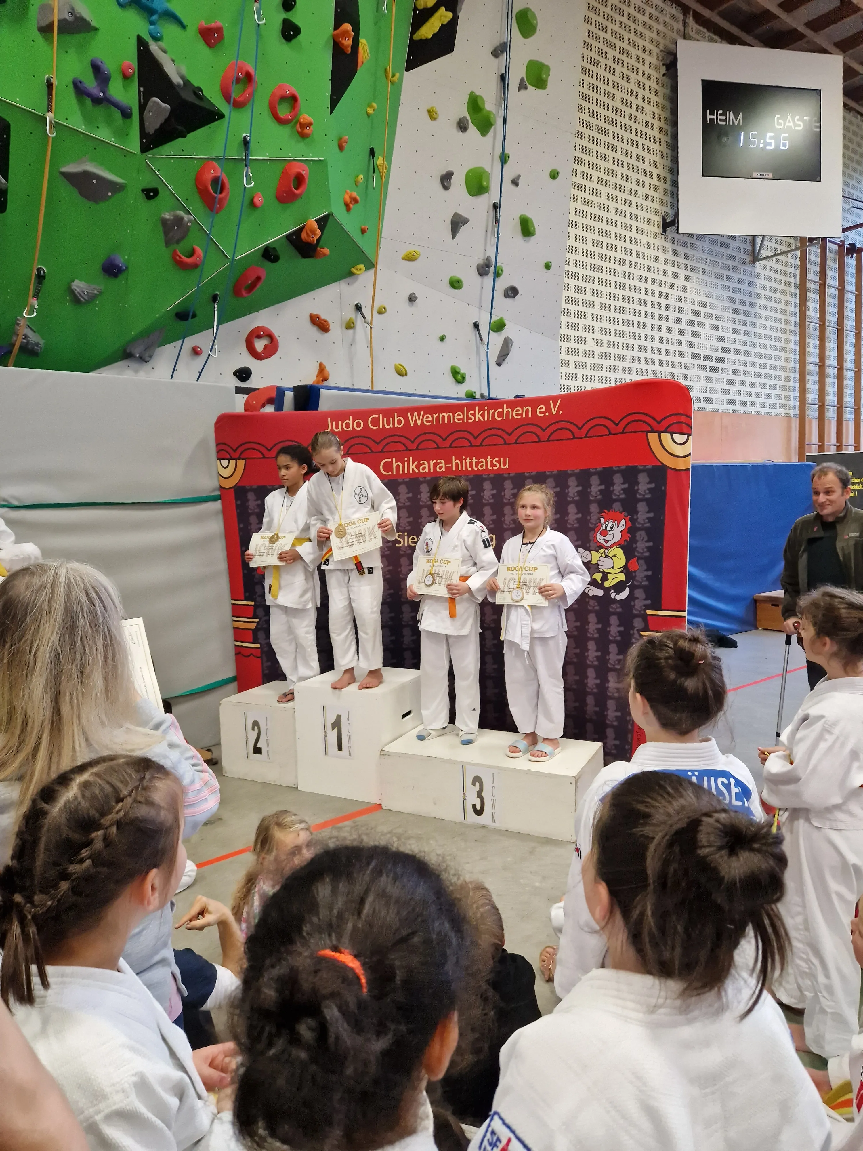 Gleich zwei bekannte Gesichter auf dem Treppchen! Gleich zwei bekannte Gesichter auf dem Treppchen!